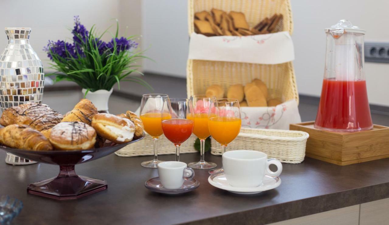 Paradiso Bed & Breakfast *